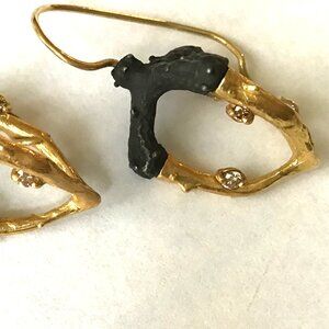 SARAH GRAHAM RADIOLARIAN Earrings 18KT Yellow GOLD Triple Talons, and Diamonds
